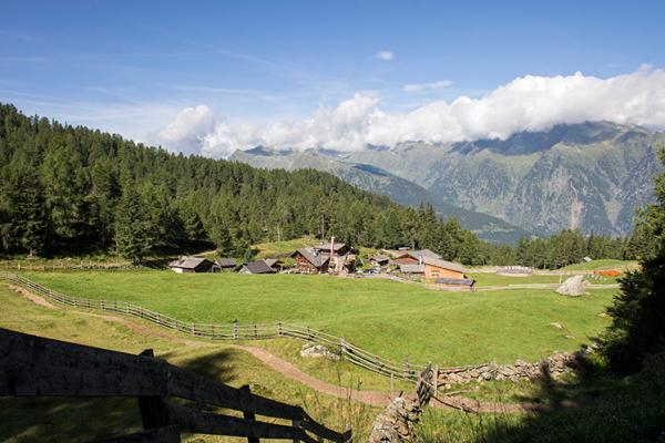 Gompm Alm im Hirzergebiet in Südtirol